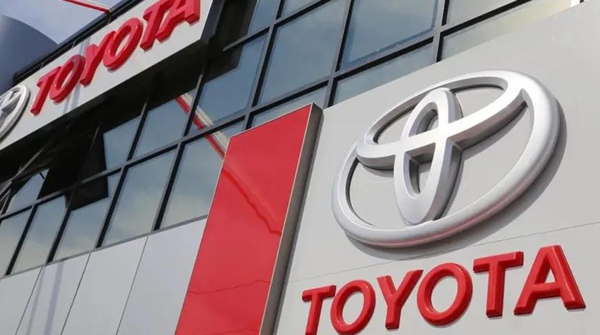 Toyota'dan binlerce ara&ccedil; i&ccedil;in geri &ccedil;ağırma kararı! S&uuml;r&uuml;ş g&uuml;c&uuml; kaybolabilir