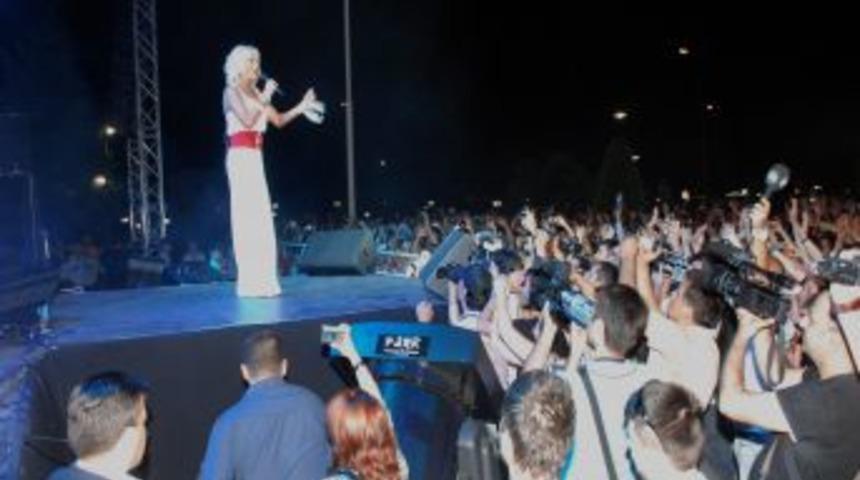 Emniyet: Aşırı alkol alıp huzuru bozan 10 şahsa işlem yapıldı