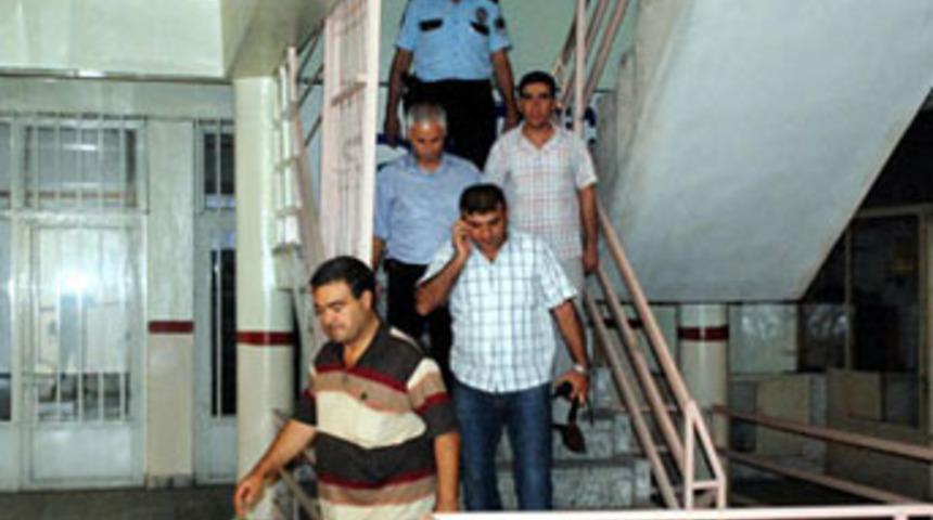 &Uuml;lk&uuml; ocakları binasında bomba paniği