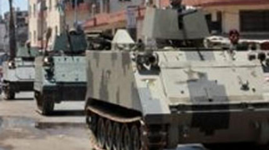 Suriye tankları Cisr Eş Suğur'da