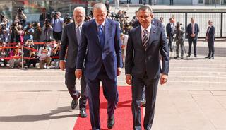 &Ouml;zg&uuml;r &Ouml;zel, Erdoğan'a tazminat &ouml;deyecek! İşte tutar
