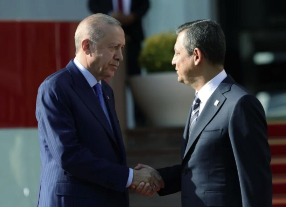 &Ouml;zg&uuml;r &Ouml;zel, Erdoğan a 800 bin TL tazminat &ouml;deyecek 1