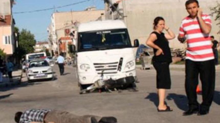 Ambulans ge&ccedil; geldi, kaymakam &ccedil;ıldırdı