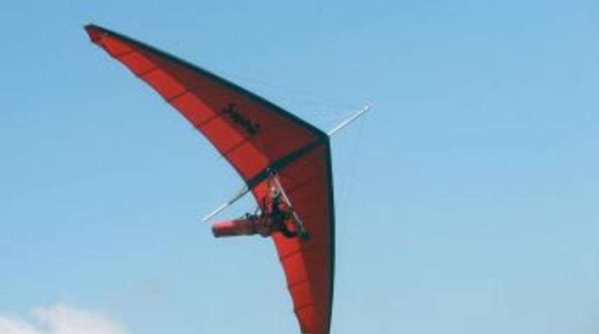 D&uuml;tmen Tepesi, hava sporlarına g&ouml;z kırpıyor