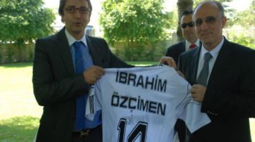 Beşiktaş Basın Sözcüsü Düren: Hala en flaş yıldızlara sahip takımız