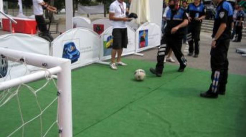 G&uuml;venli Taşıt TIR'ı Erzurum'da