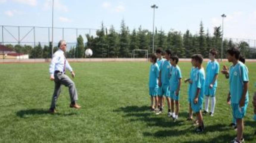 İl &Ouml;zel İdaresi futbol yaz okulu başladı