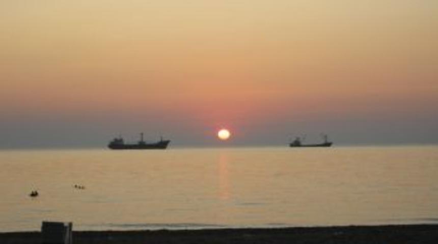 İnkum'da g&uuml;neşin batışı bir başka g&uuml;zel