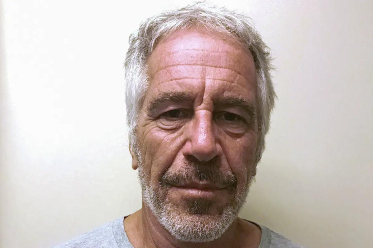 Bu da Gelibolu nun Epstein ı! Otel skandalında mide bulandıran ifadeler: &ldquo;Aşağı tarafa iner misin?&rdquo; 8