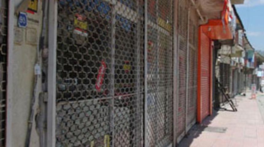 Şemdinli'de kepenkler Dicle i&ccedil;in indi