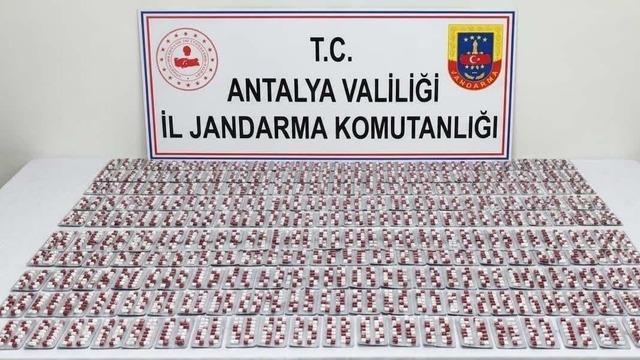 Manavgat’ta 3 bin sentetik hap ele geçirildi
