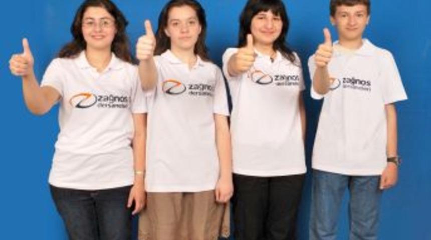 Zağnos Dershaneleri iki T&uuml;rkiye birincisiyle Ayvalık'ın gururu oldu