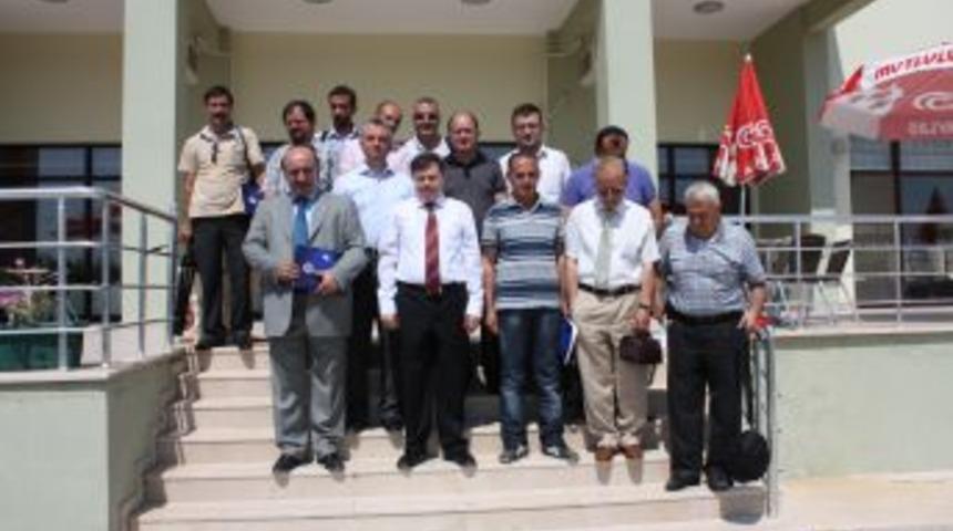 Rekt&ouml;r Uşak basını ile biraraya geldi