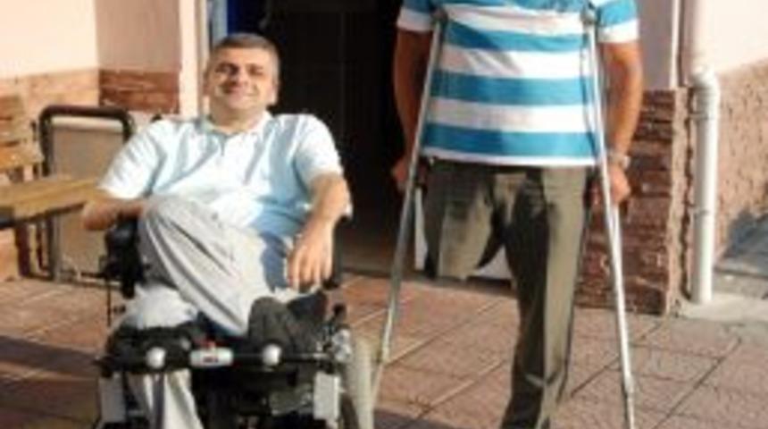 Engelli sporcu Boğazi&ccedil;i Kıtalararası Y&uuml;zme Yarışlarına katılacak