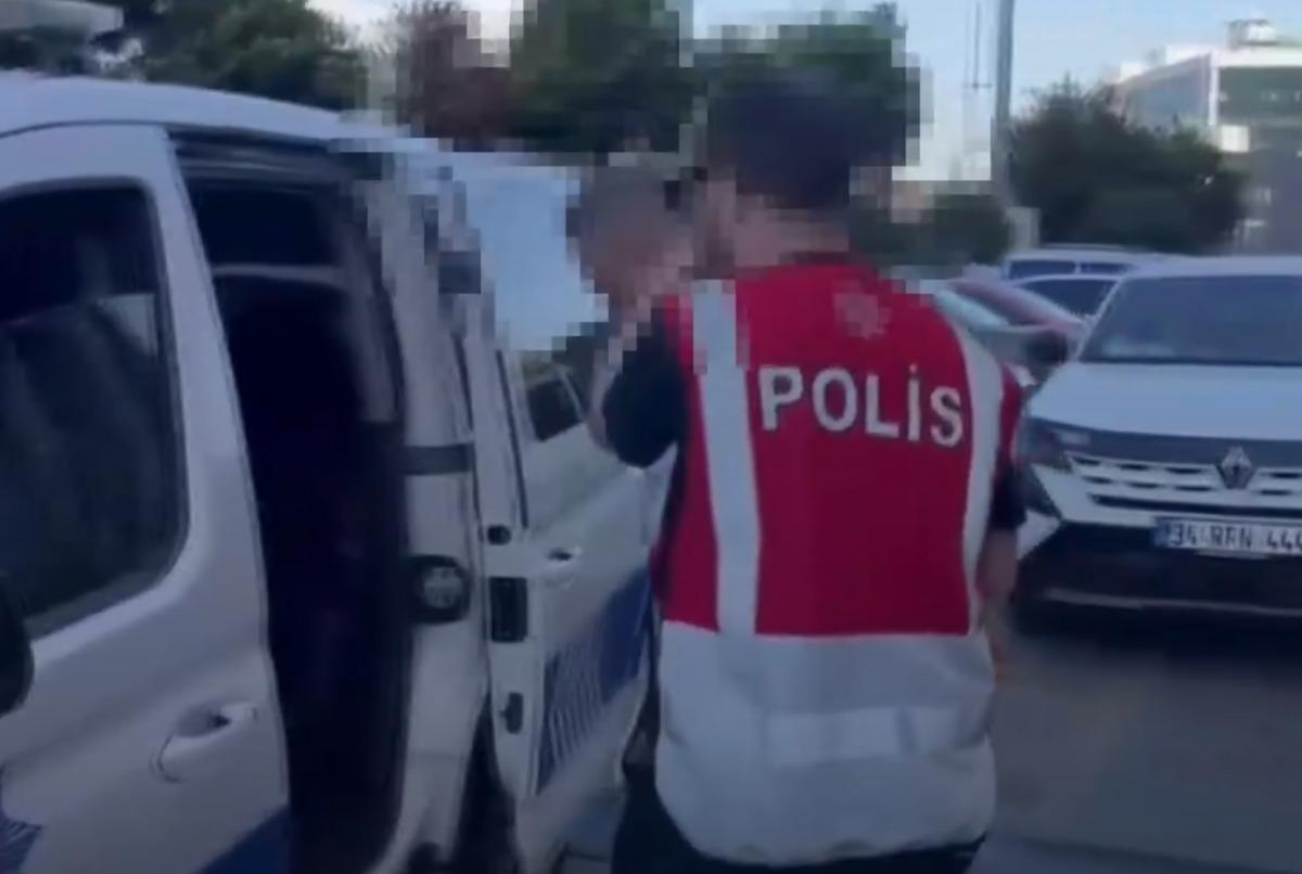 Melisa Döngel trafikte kabusu yaşadı: Önünü kesip silahla tehdit etti 3