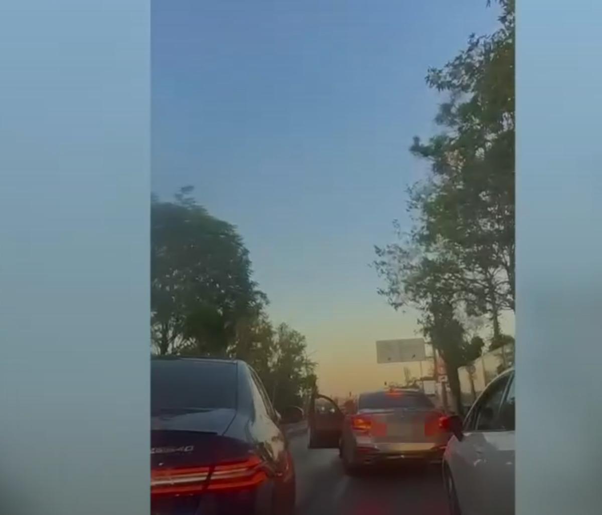 Melisa Döngel trafikte kabusu yaşadı: Önünü kesip silahla tehdit etti 1