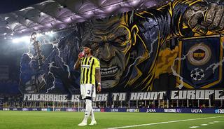 Archie Brown tarihe ge&ccedil;ti! F.Bah&ccedil;e'nin 18 yıllık hasretini bitirdi