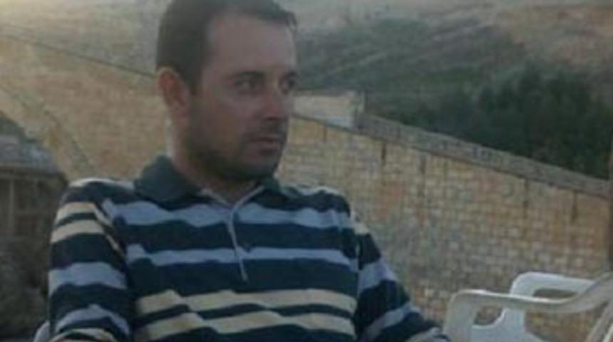 Adanalı şehidin evine ateş d&uuml;şt&uuml;