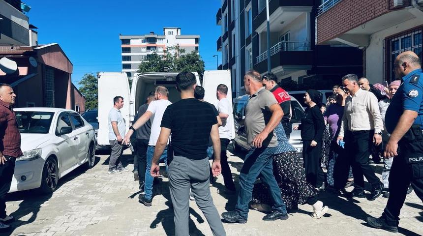 &Uuml;nye'de belediye personeli, evinde &ouml;l&uuml; bulundu