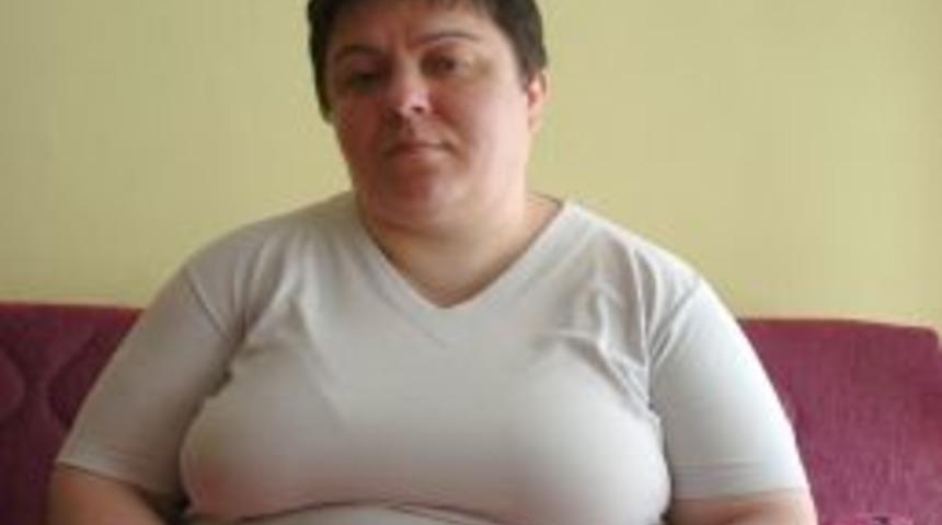 14 yaşında 150 kilogram olan &ccedil;ocuk, teselliyi sanal alemde buluyor