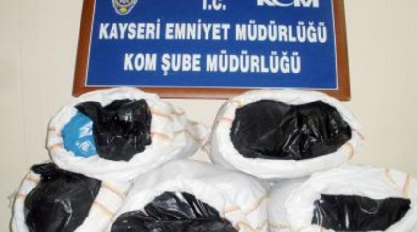 Kayseri polisi 57 kilo esrar maddesi ele ge&ccedil;irdi