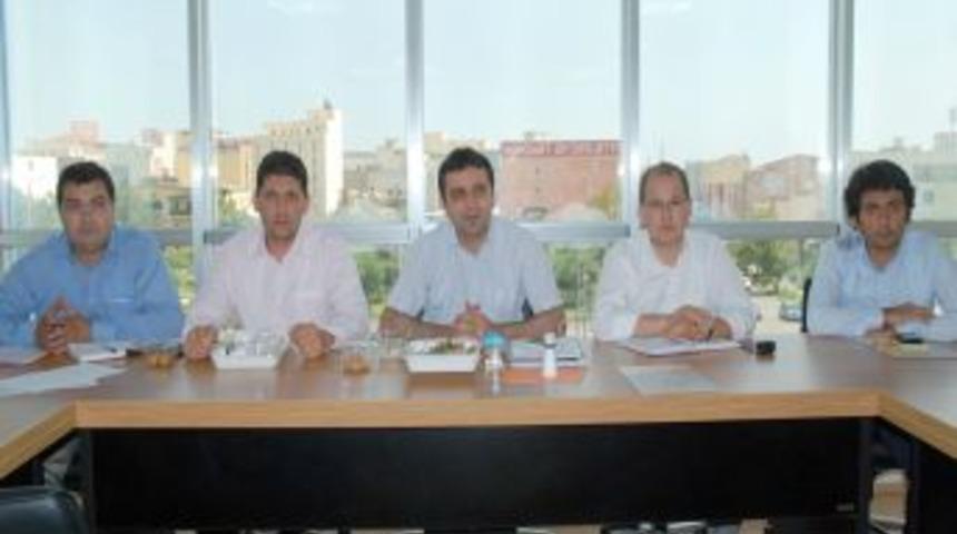 AK Parti Antalya Gen&ccedil;lik Kolları kongre hazırlıklarını s&uuml;rd&uuml;r&uuml;yor