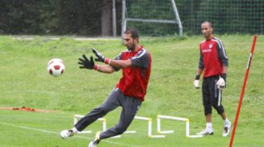 Kalecilerin performansı g&ouml;z dolduruyor