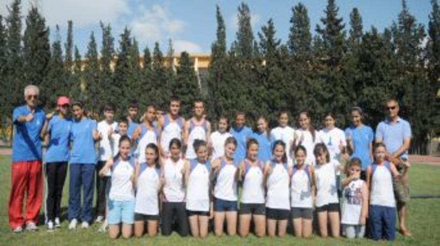 İzmir B&uuml;y&uuml;kşehir Belediyesi atletleri Trabzon ve Konya&rsquo;da fırtına estirdi