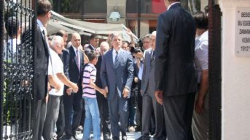 Abdullah G&uuml;l, Bebek Camii &ccedil;ıkışında ter&ouml;r olaylarını değerlendirdi