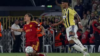 Fenerbahçe'nin Roma karşısında aldığı 1 puan sonrası o isme övgüler! Kariyer maçını oynadı