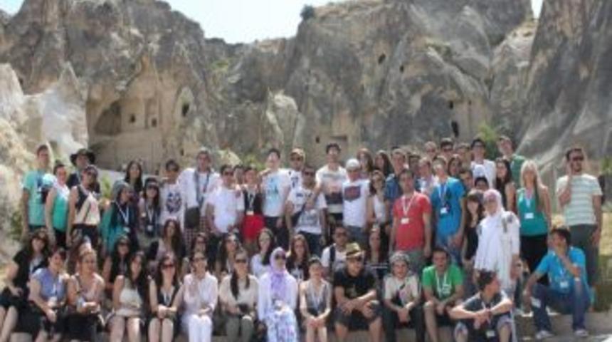 Avustralya ve Balkan &uuml;lkeleri gen&ccedil;leri Kapadokya&rsquo;da