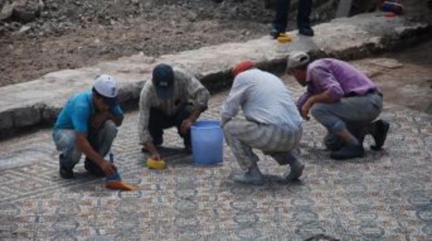 İnşaat &ccedil;alışması sırasında Roma D&ouml;nemine ait kalıntılar bulundu