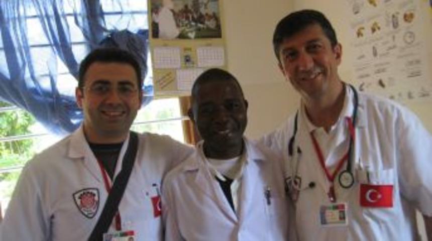 G&ouml;n&uuml;ll&uuml; doktorlar Tanzanya'ya d&ouml;rd&uuml;nc&uuml; sefere hazırlanıyor