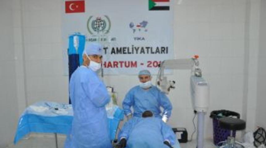 Doktor Uysal'dan Sudan'a yardım