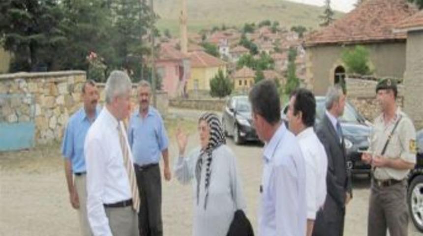 Vali Erden K&ouml;ydes'in &ccedil;alışmlarını inceledi