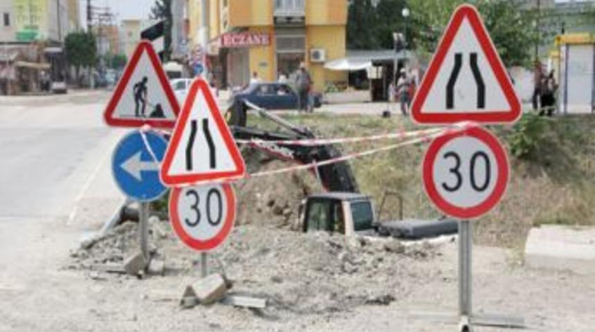 Genişletme &ccedil;alışması yapılan Eseli k&ouml;pr&uuml;s&uuml; trafiğe kapatıldı