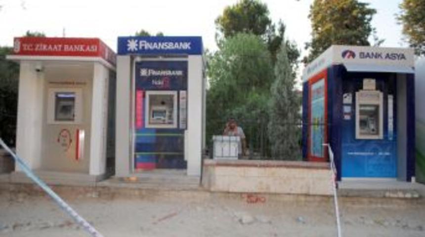 Elektrik panosundan elektriğe kapılan &ccedil;ocuk &ouml;ld&uuml;