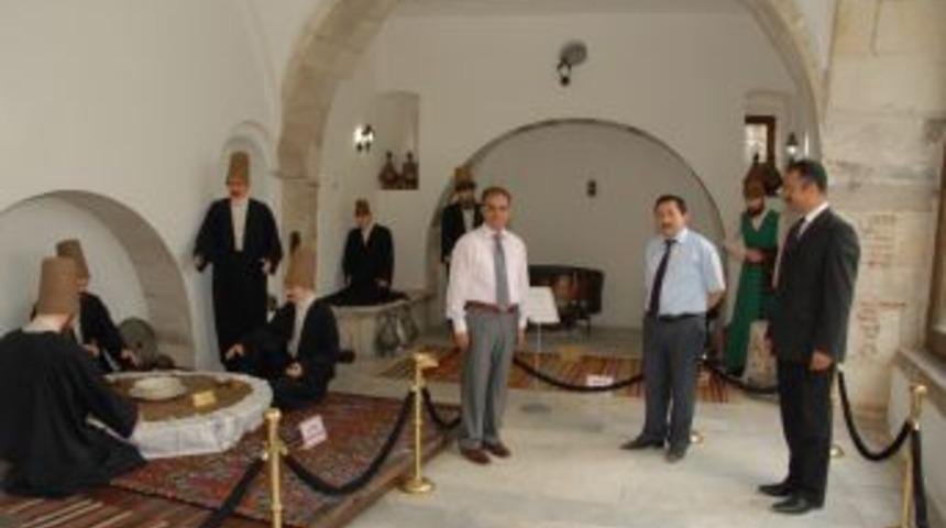 Burdur Valisi S&uuml;leyman Tapsız'dan ziyaret