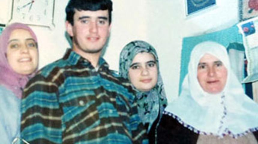 Şehit komiserin baba ocağına ateş d&uuml;şt&uuml;