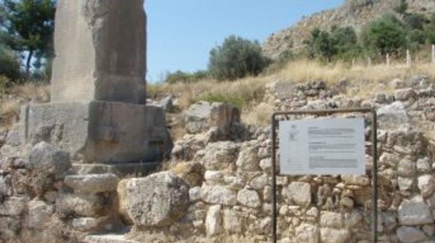 Yazıtlı Pilye Anıtı dilinin &ccedil;&ouml;z&uuml;lmesini bekliyor