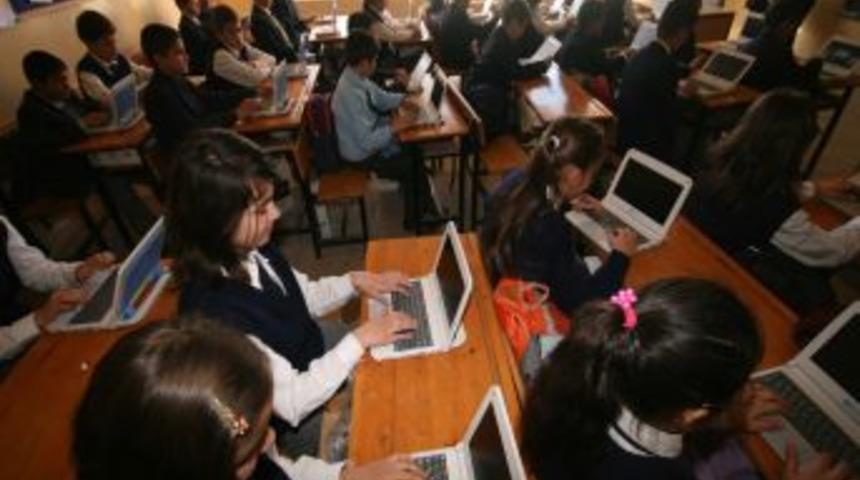 Kocaelili &ccedil;ocuklar bilişim &ccedil;ağına hazırlanıyor