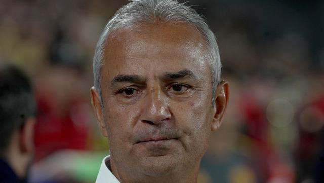 Tüm dünya istifayı konuşuyor! Onlar da şaşkına döndü: "Fenerbahçe'de olaylı gece!"
