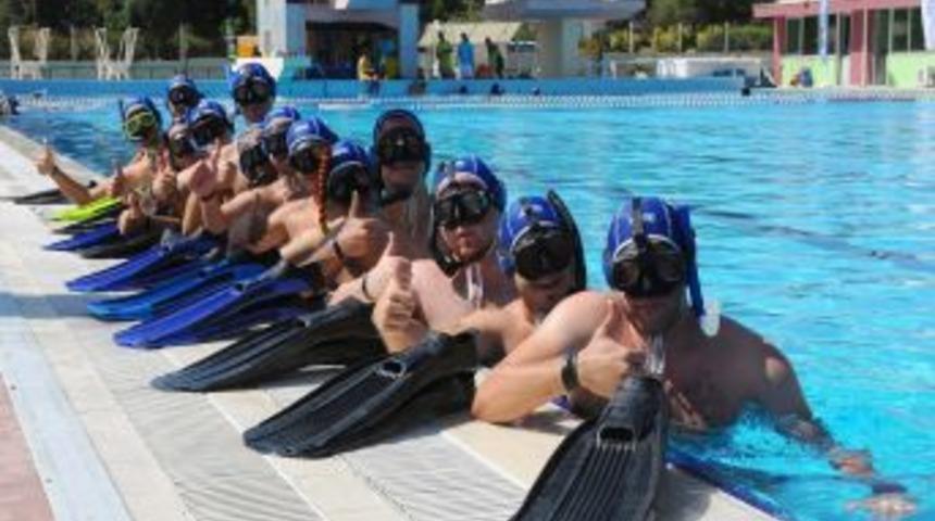 İzmir'in sualtı ragbicileri şampiyonluğu yedi sezondur kaptırmıyor