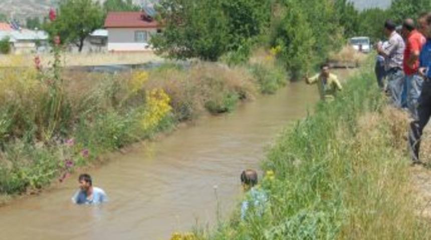 Sulama kanalına d&uuml;şen &ccedil;ocuk boğuldu