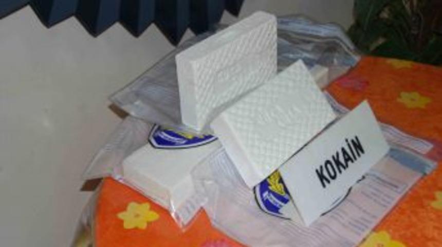 Mersin&rsquo;de 6 kilo kokain ele ge&ccedil;irildi