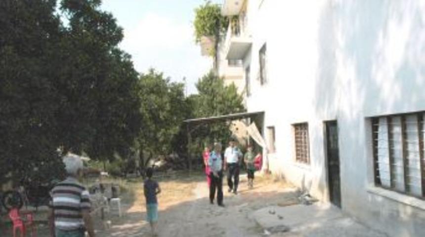 Bıçakladığı eşi tarafından silahla vuruldu