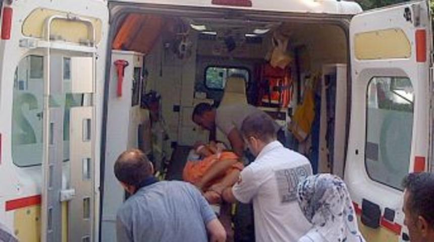 Otomobilin &ccedil;arptığı &ccedil;ocuk yaralandı