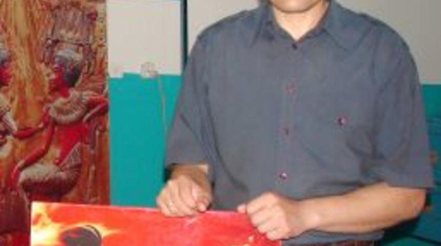 Dekorasyonda mermerin yerine ge&ccedil;ecek cam &uuml;retildi