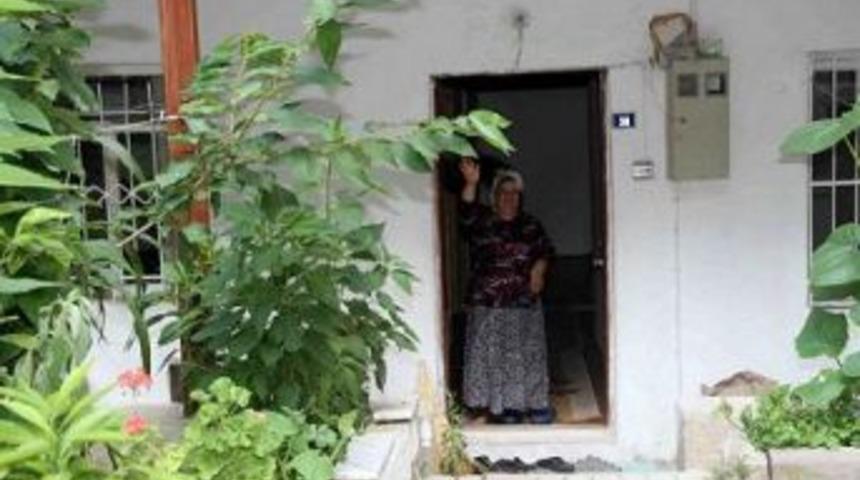 &Ouml;zcan teyze ikinci baharını yaşıyor