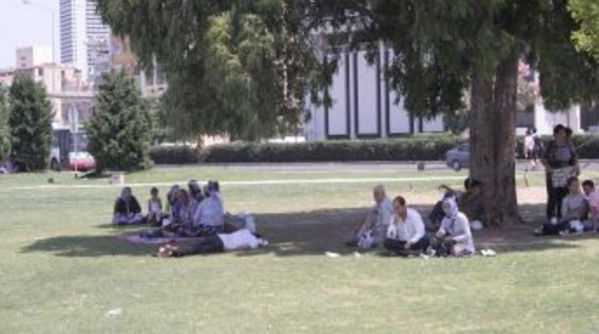 Artan sıcaklar vatandaşları bunalttı